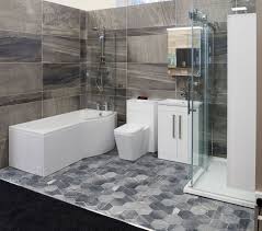 Desain kamar mandi kecil dengan batu alam. Kamar Mandi Hotel Dengan Keramik Kamar Mandi Bermotif Hexagonal Dan Dinding Batu Alam Kamar Mandi Mewah Gaya Kamar Mandi Interior