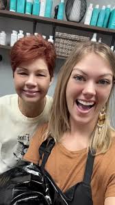 Laura Burney (@lulub1214)