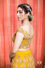 How To Recreate Kareena Kapoor S Bridal Look From Veere Di Wedding Bridal Looks Veere Di Wedding Bridal Hairdo