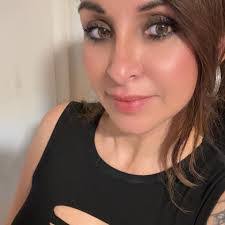 Dann Vann's Instagram, Twitter & Facebook