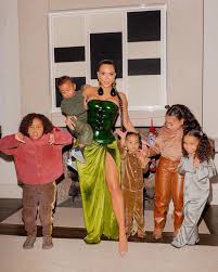 Is candy hemphill christmas divorced? Why Kim Kardashian Hasn T Filed For Divorce Fears For Kids To Who Gets The Mansion Mirror Online
