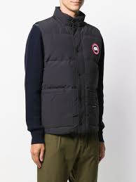 Inspiring all people to #liveintheopen since 1957. Canada Goose Weste Mit Logo Patch Farfetch