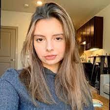 Anna Grado's Instagram, Twitter & Facebook