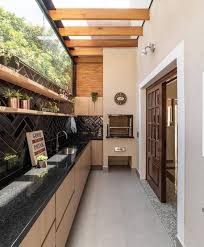 Selain untuk dapur dan ruang makan, ruangan ini ternyata juga difungsikan menjadi ruang bersantai keluarga. Desain Dapur Minimalis Terbuka Segala Tipe Tempat 2021