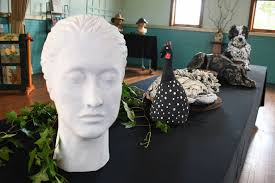 Hundreds attend Gardenista, Comboyne 's celebration of natural and human  creativity