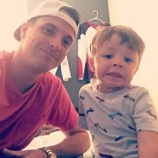 Jamie Lincoln's Instagram, Twitter & Facebook