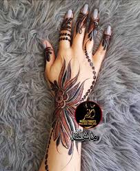 This gradual darkening of the stain is a sign it depends on you how well you take care of it to make it last longer. 50 Henna Tattoo Ideas Beautiful Inspirations