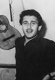 Uno dei musicisti di maggior rilievo nella musica italiana del '900, domenico modugno ha raccolto enormi successi in partia e all'estero grazie a delle canzoni di musica leggera. Domenico Modugno Wikidata