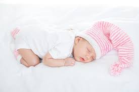 Mit dieser anleitung kannst du sie zu tollen, bunten puppenkleidung verhäkeln. Strickanleitungen Fur Babys Zum Stricken Und Hakeln