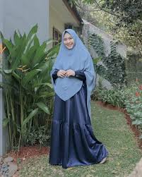 Potret Terbaru Oki Setiana Dewi Di Usia Kandungan 9 Bulan Dipuji Makin Cantik Semua Halaman Merdeka Com