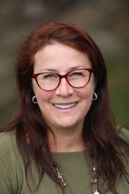 Robin Schafer's Instagram, Twitter & Facebook