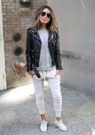 Stylish Womens Jogger Outfits Ideas For Winter 23 Wear4trend Fashion Casual Fashion Joggers Outfit