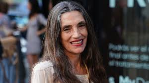 Ansia de canas: cuando los modelos masculinos quieren que les salgan para  subir su caché