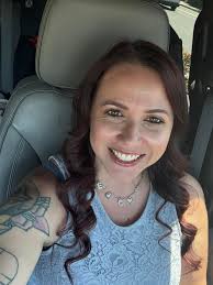 Can someone change my hair color to blonde or strawberry blonde?