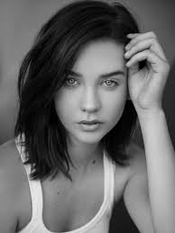 Amanada Steele Is Signed With IMG