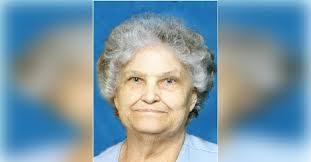 Amanda Kennard's Instagram, Twitter & Facebook