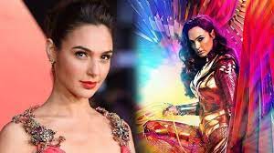 Instead, she sparked her own online war, as. Keluarganya Berada Di Israel Gal Gadot Khawatir Ini Lingkaran Jahat Yang Sudah Terlalu Lama Tribun Bali
