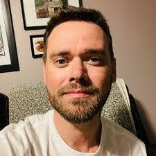 Drew Dirks's Instagram, Twitter & Facebook