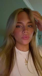 Olivia Benoit's Instagram, Twitter & Facebook