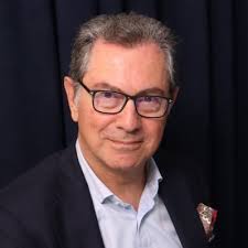 Ece Alpaslan (@iamthelittleone)