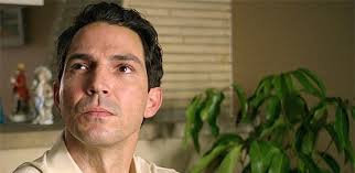 Se desempeñó como secretario administrativo del senado de la nación, desde diciembre de 2011 a diciembre de 2015. Nao Foi Bem Assim Narcos O Que A 2Âª Temporada Mudou Na Historia De Pablo Escobar 16 09 2016 Uol Noticias