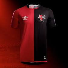 Half red and half black with rubber applied crest and sponsors in front. Newells Old Boys Voetbalshirts 2018 Voetbalshirts Com