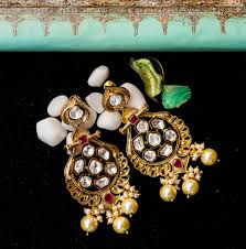 Check out our latest gold chandbali earring designs for women / men by malabar gold & diamonds. Classic 22k Gold Plated Kundan Studded Chandbali Earrings