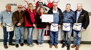 MASONS DONATE TO SCHOOL