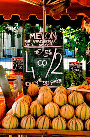 A Market Provence France These Are The Best Melons In The World Provence Jour De Marche Fruits Et Legumes