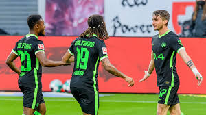Currently, rb leipzig rank 2nd, while vfl wolfsburg hold 3rd position. Twfphe9pxumukm