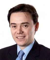 Lo studio porta a casa 27 operazioni per un valore di quasi 17 miliardi.  Segue Chiomenti che vanta anche il maggior numero di be