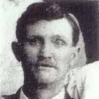 Elizabeth Blackham's Instagram, Twitter & Facebook