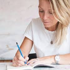 Dana Mooney's Instagram, Twitter & Facebook