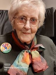 Cecilia Sutherland's Instagram, Twitter & Facebook