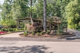 Always loves to have fun. Listing Of The Day 4512 Dolphin Lane Alxnow Alexandria Now