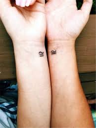Four small triangles tattoo on the arm. Best Friend Tattoos Friendship Tattoos Couple Tattoos Matching Tattoos Bff Tattoos Tattoos Women Tatt Friend Tattoos Tattoos For Daughters Sister Tattoos
