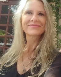 Dawn Walpole's Instagram, Twitter & Facebook