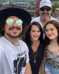 Maddy Anderson Music