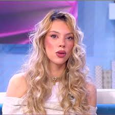 Alejandra Rubio se posiciona en la polémica entre Laura Matamoros y Carlo Costanzia: "Laura, nadie tiene un problema ni una guerra contigo"