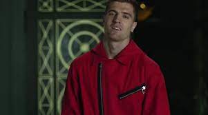 Polski reprezentant i zawodnik ac milan wystąpił w reklamie trzeciego sezonu hiszpańskiego serialu dom z papieru. Dom Z Papieru Sezon 3 Krzysztof Piatek W Reklamie Nowych Odcinkow Serialu Netflixa Telemagazyn Pl