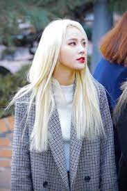 Ph 6 13 On Twitter Kpop Blonde Blonde Hair Kpop Kpop Blonde Hair