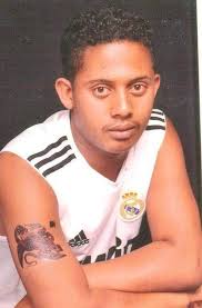 አሳዛኝ ነፍስ በድንገት ተነጠቀች አዲሱ ታጠቅ {ቆፌ} በድንገት ቁጭ ብሎ ጫማውን እያስጠረገ ሕይወቱ በመኪና አደጋ  አረፈች!የቀብር ስነስርዓቱ ዛሬ በ 8 ሰዓት በቦሌ ሚካኤል ይፈፀማል:: ለመላው ቤተሰቡ ዘመድ አዝማድ ጓደኞቹ ...