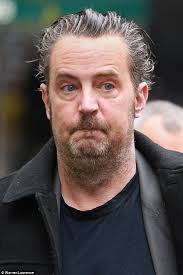 .david schwimmer, jennifer aniston, courtney cox, matthew perry, lisa kudrow, and matt le geller for ruining her face with botox, they've also expressed concerns about perry slurring his words. Matthew Perry Steps Out In London Looking Tired And Disheveled Daily Mail Online