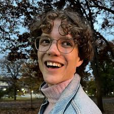 Hope Donovan, aka Nervous Giraffe (@thehumanhope) • Instagram photos and  videos