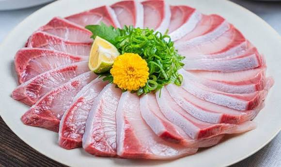 Hamachi Sushi