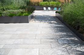 Weitere ideen zu gartengestaltung, garten, terrassengestaltung. Moderne Garten Und Terrassengestaltung Im Materialmix Terrasse Hachler Ag