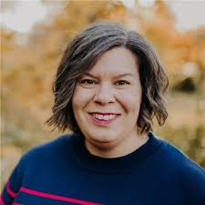 After graduating with an MBA from The University of Chicago Booth School of  Business this past May, I recently joined Guggenheim Securities as an  Investment Banking Associate. Onward!