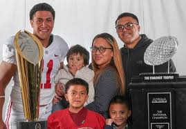 Log into facebook to start sharing and connecting with your friends, family, and people you know. Breaking Henry To Oto O Commits To Tennessee Over The Tide Washington Touchdown Alabama Alabama Football