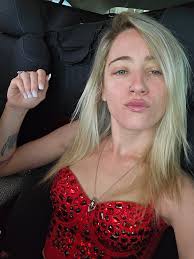 ✨Come join us tonight✨ We got the outstanding 'The Currants Band' here from  9pm 🎤🎸💃