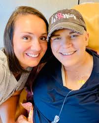 Sitting at the cancer center getting my infusion! 🤗💪🏼 Let's engage to  kill time together! Quick 10/10 🌼✨💯📈